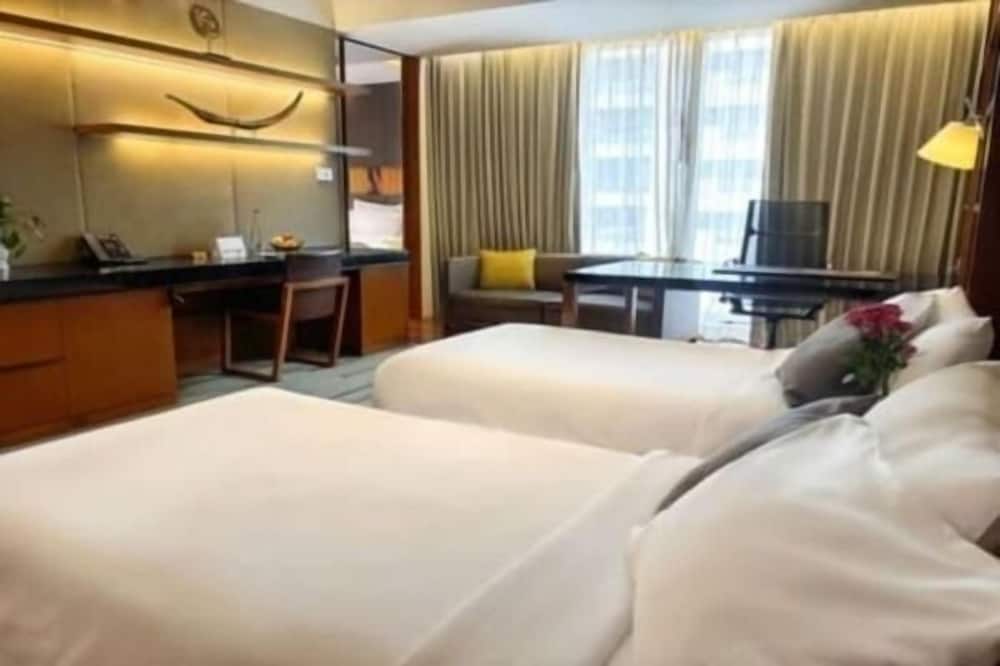 Фото Hansar Bangkok Hotel