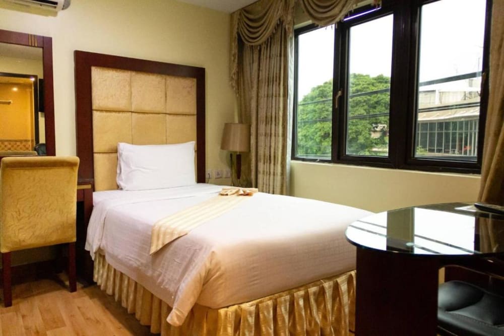 Фото The Grand Lodge Pattaya