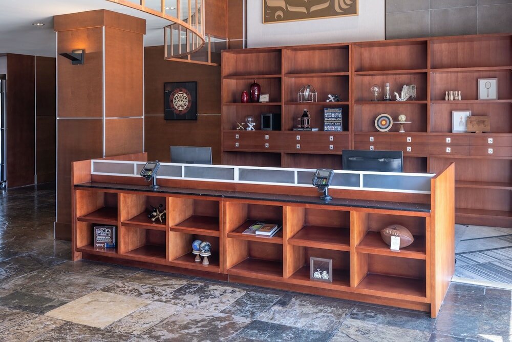 Фото Four Points by Sheraton Victoria Gateway