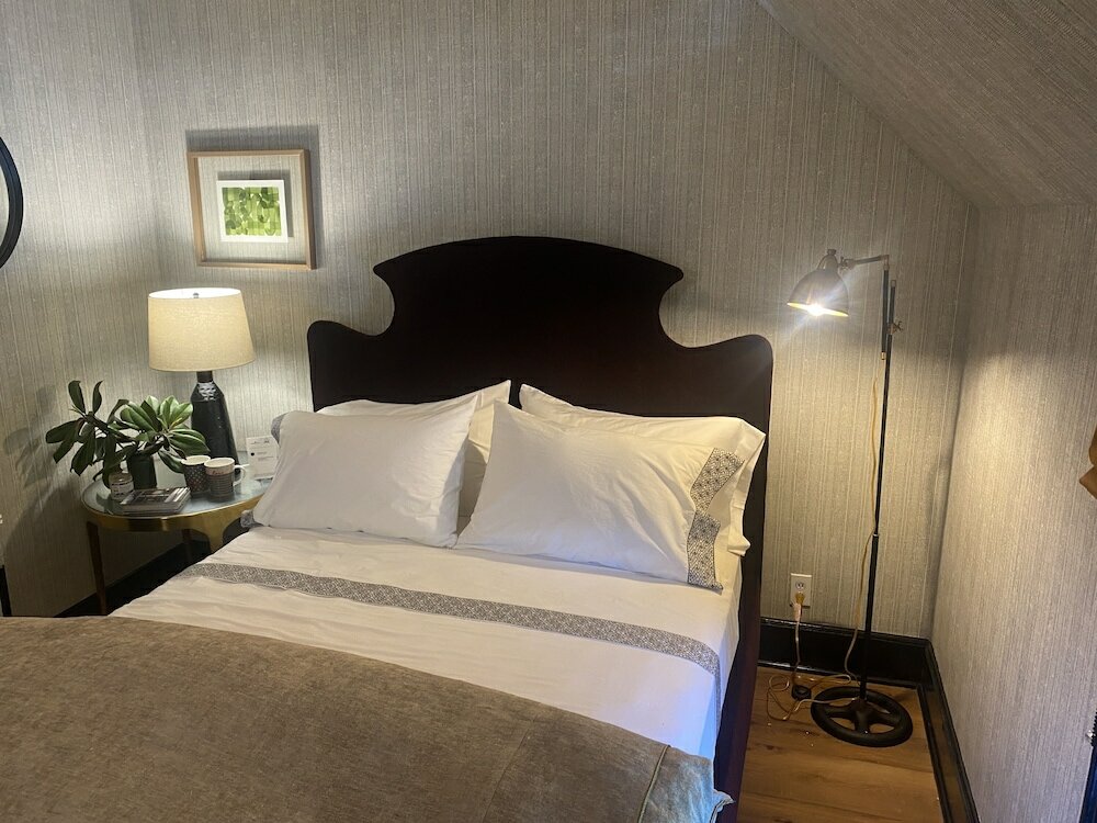 Фото The Cornell Inn, Lenox