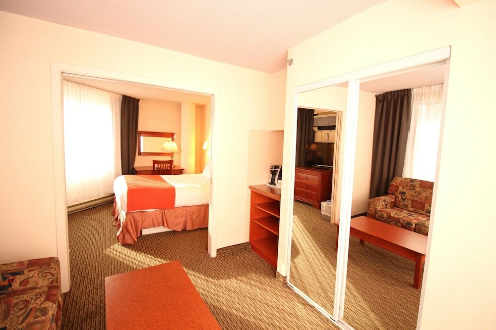 Фото Hotel Chrome Montreal Centre-Ville