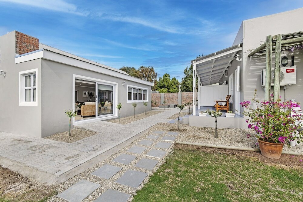 Фото La Montagne Bed & Breakfast