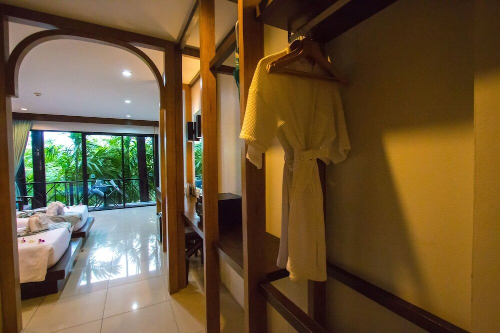 Фото Chaokoh Phi Phi Hotel & Resort