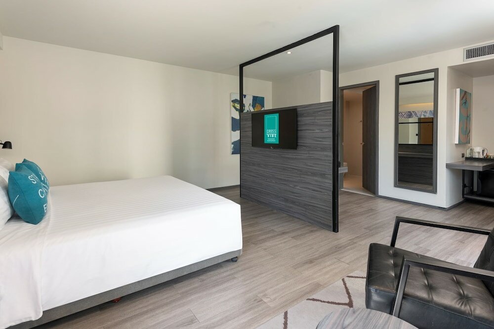 Фото Cross Vibe Sukhumvit Hotel