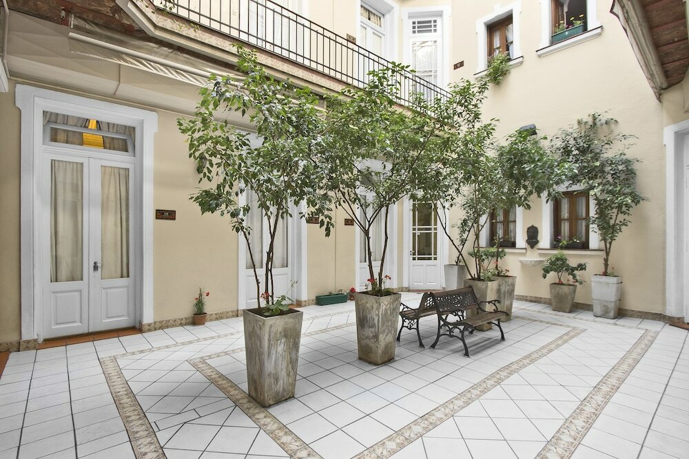 Фото Milhouse Hostel Hipo