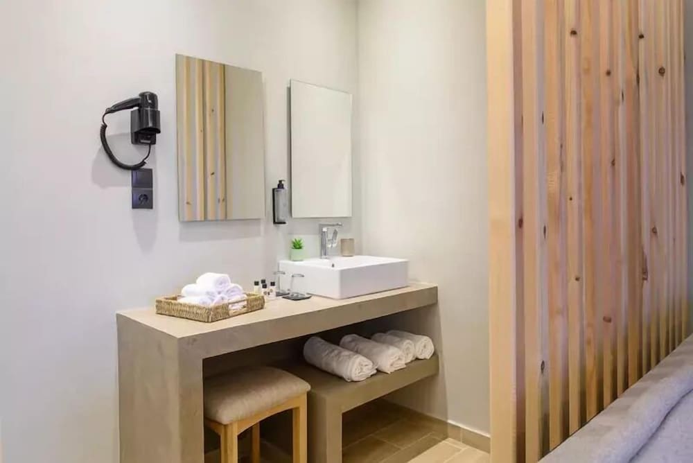 Фото Nicolas Grand Suites - Adults Only