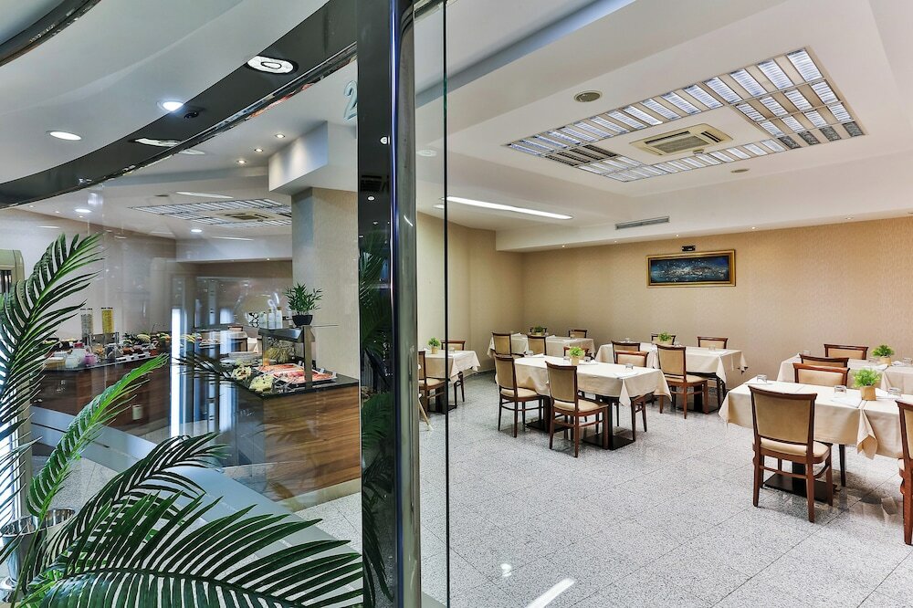 Фото Kings Park Hotel