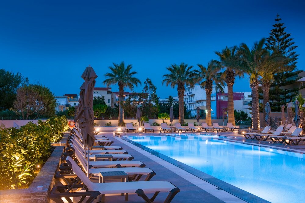 Фото Petousis Hotel & Suites