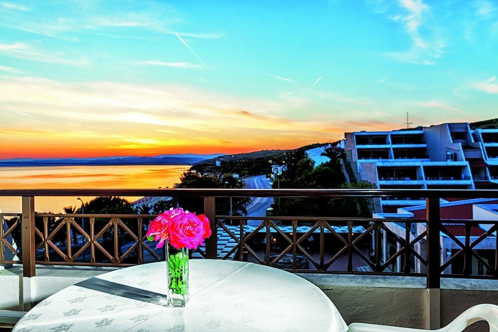 Фото Xenios Theoxenia Hotel