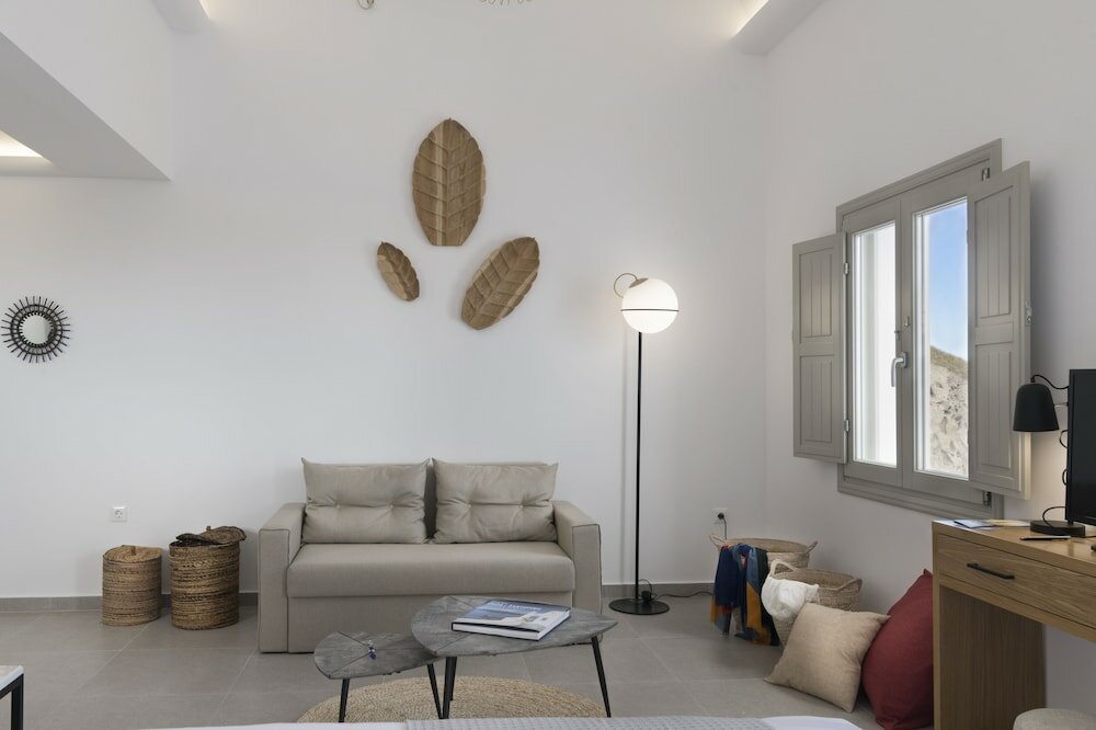 Фото Symphony Suites