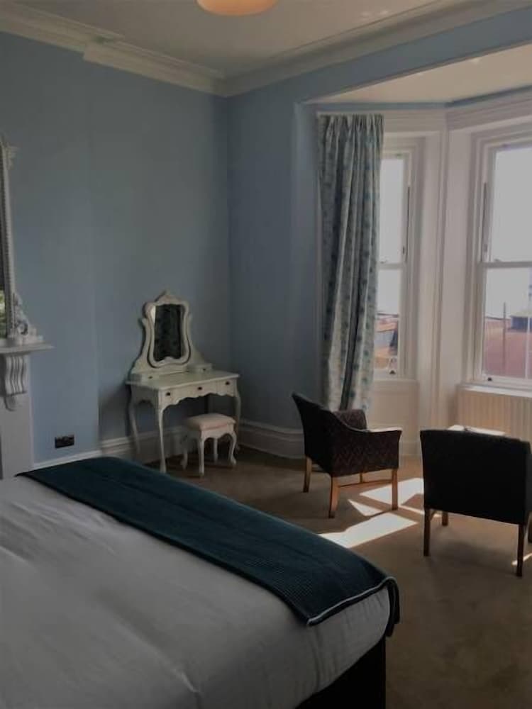 Фото Balmoral Hotel