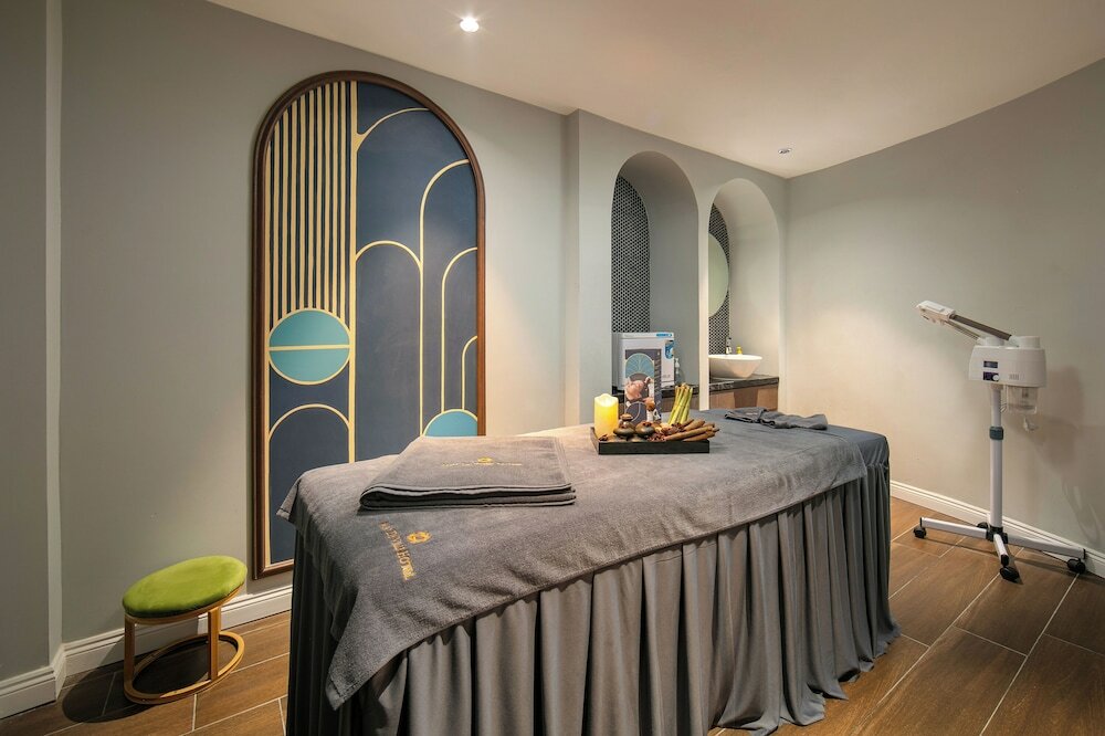 Фото May De Ville Old Quarter II Hotel