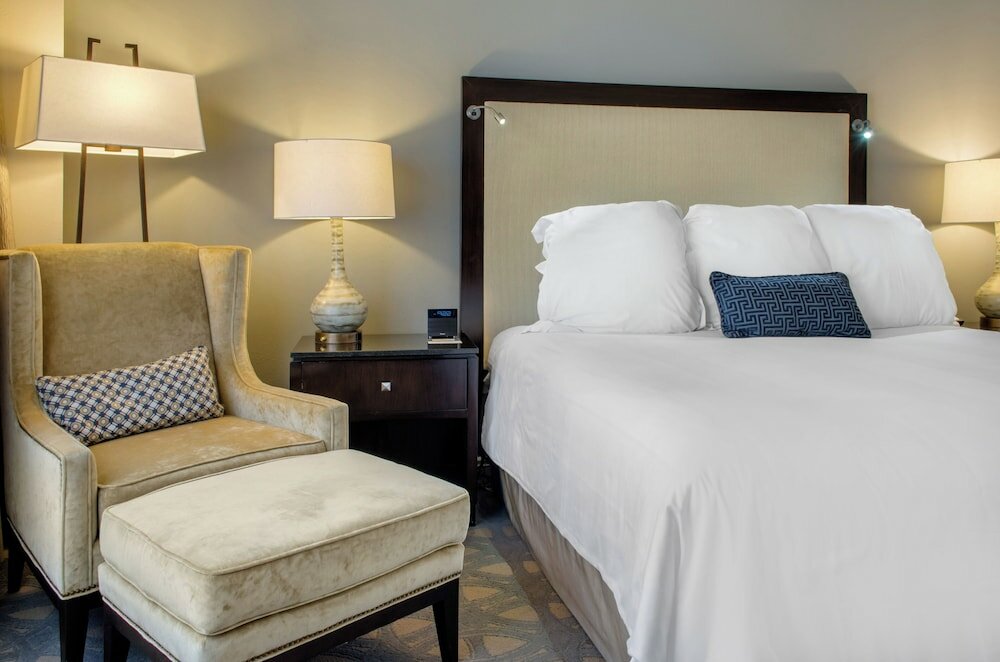 Фото Omni Riverfront Hotel