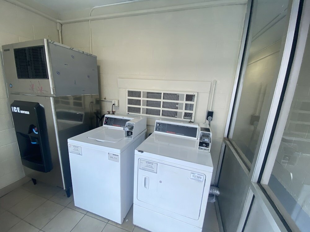 Фото Econo Lodge Airport