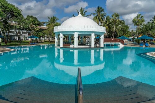 Гостиница Southern Palms Beach Resort в Кении