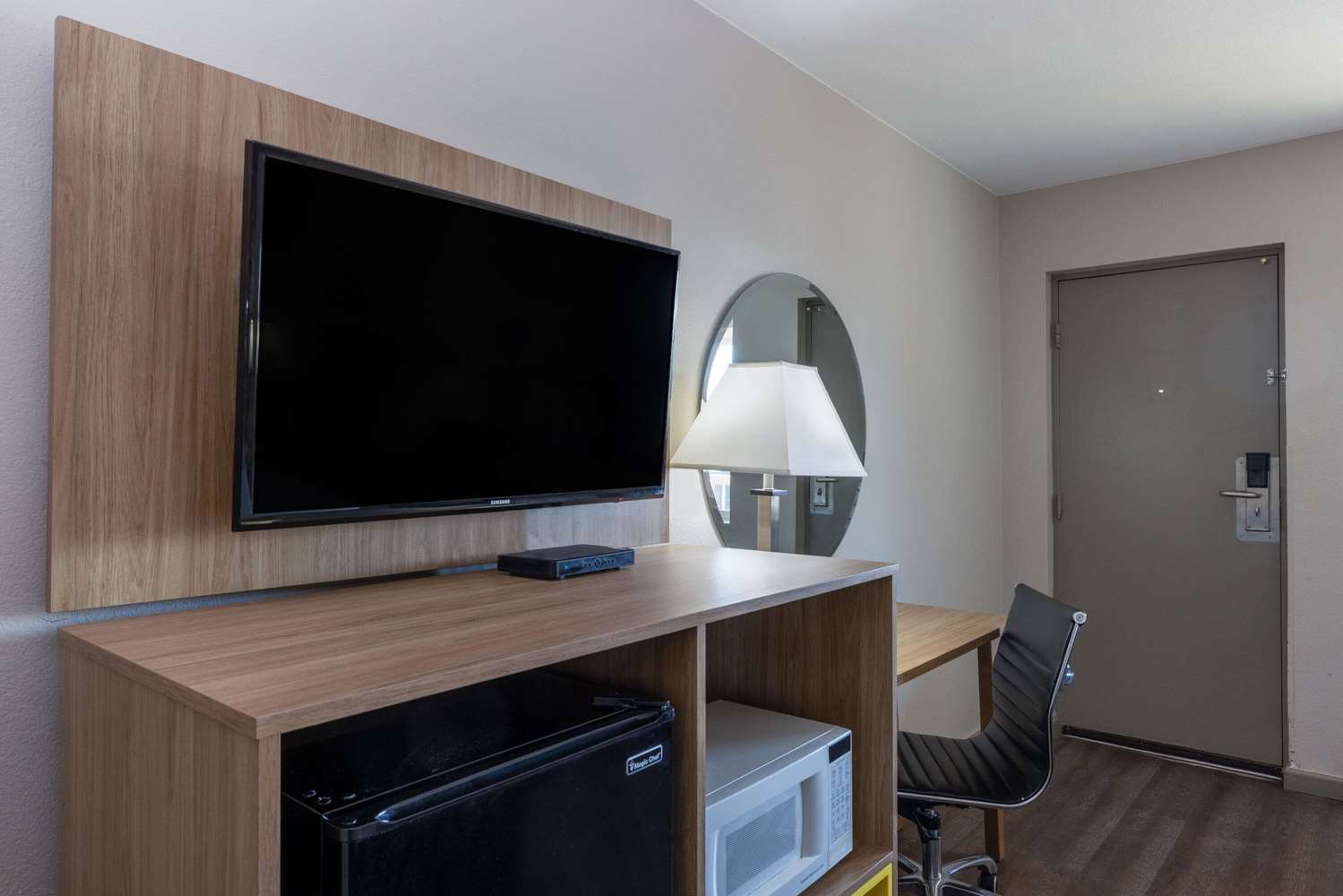 Фото Days Inn by Wyndham Roswell