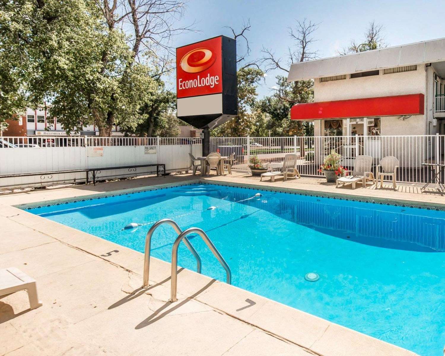 Фото Econo Lodge Downtown