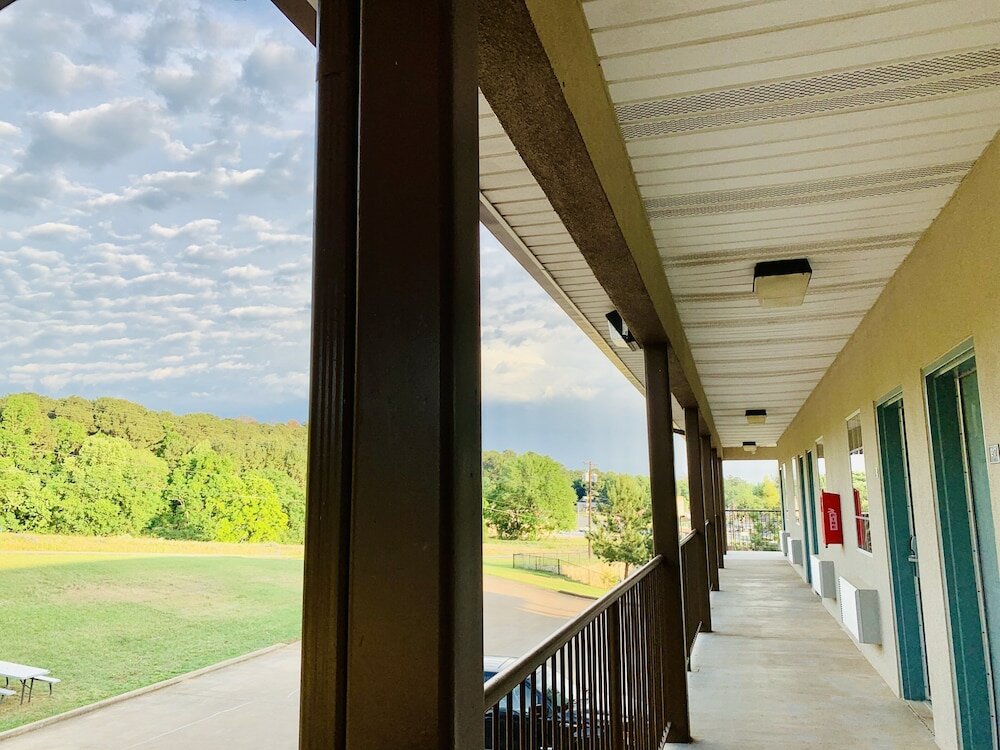 Фото Weston Inn & Suites