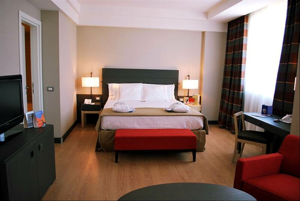 Фото Sheraton Parco De Medici Rome