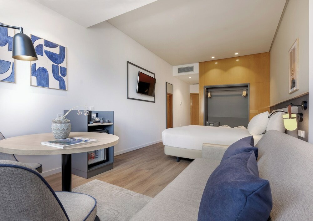 Фото Malaga Alameda Centro Affiliated by Meliá