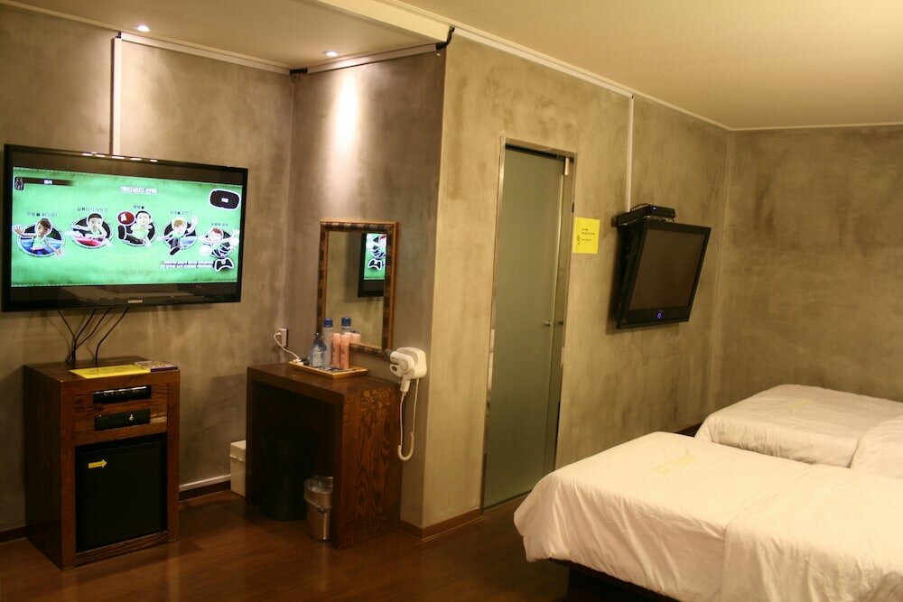 Фото Zip Hotel