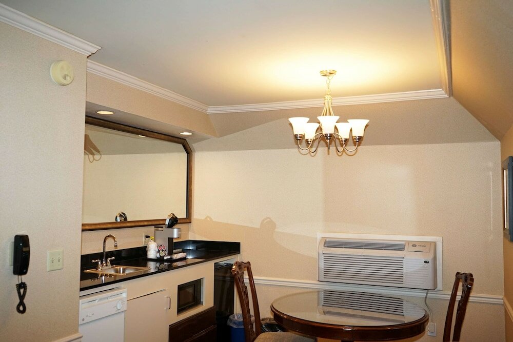 Фото Wingate by Wyndham Bellingham Heritage Inn