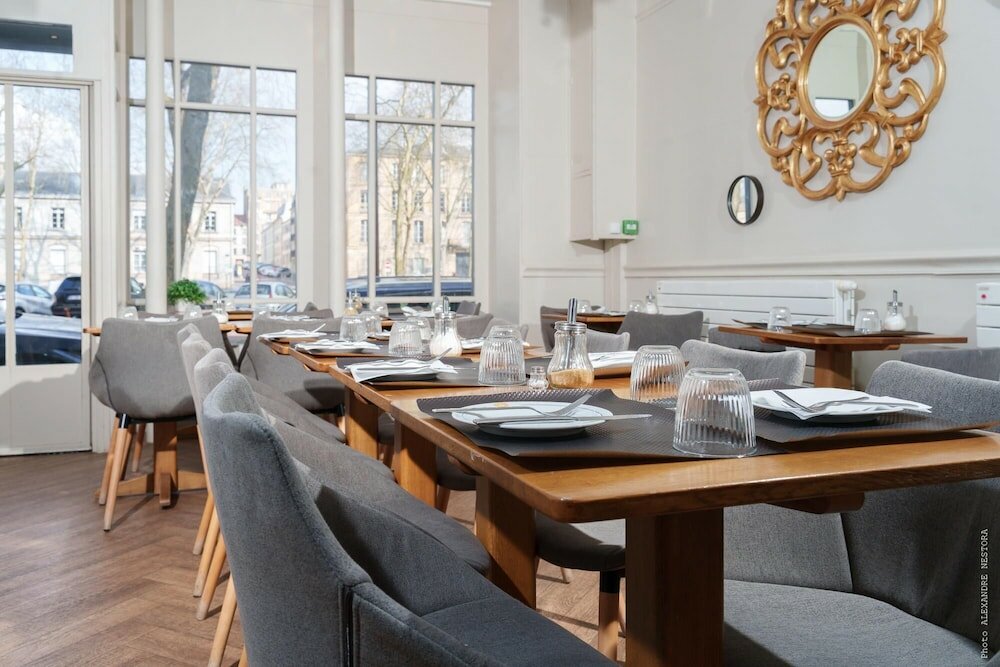 Фото Hotel des Roys Versailles