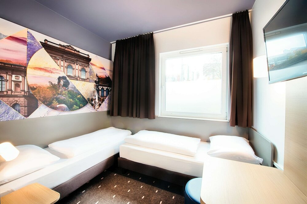 Фото B&b Hotel Kaiserslautern