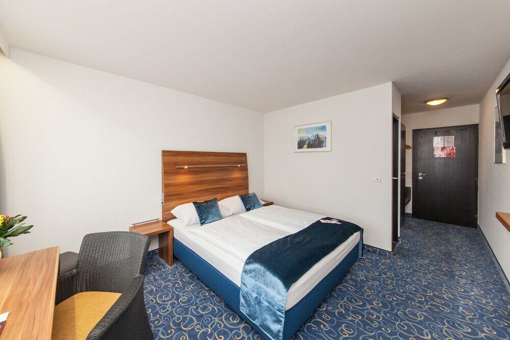 Фото Novum Hotel Strohgäu