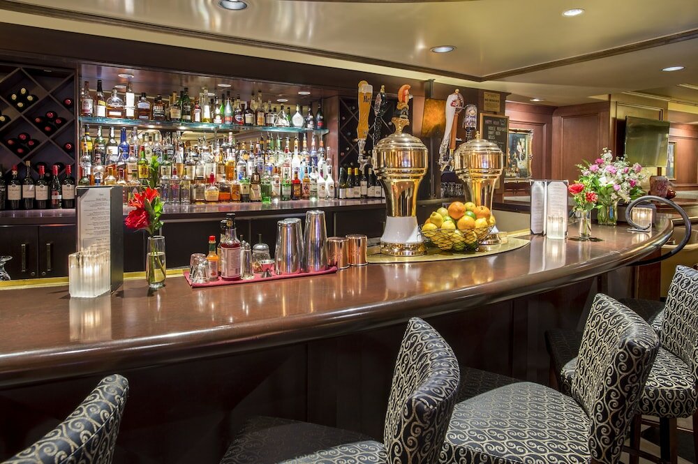 Фото Warwick Seattle