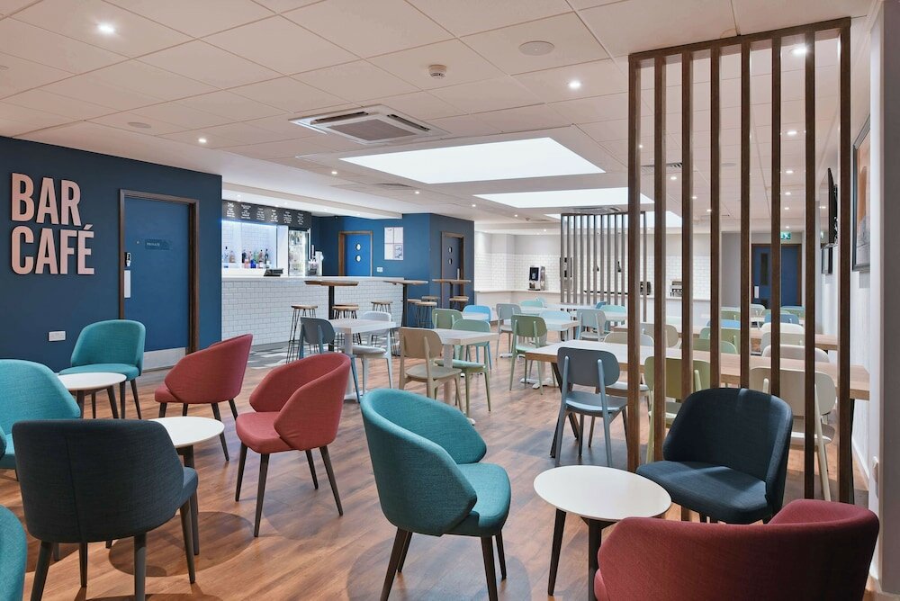 Фото Travelodge London Bethnel Green