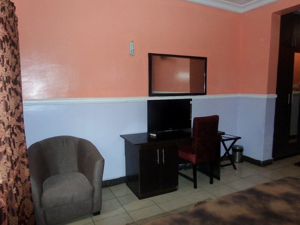 Фото Trafford Hotel