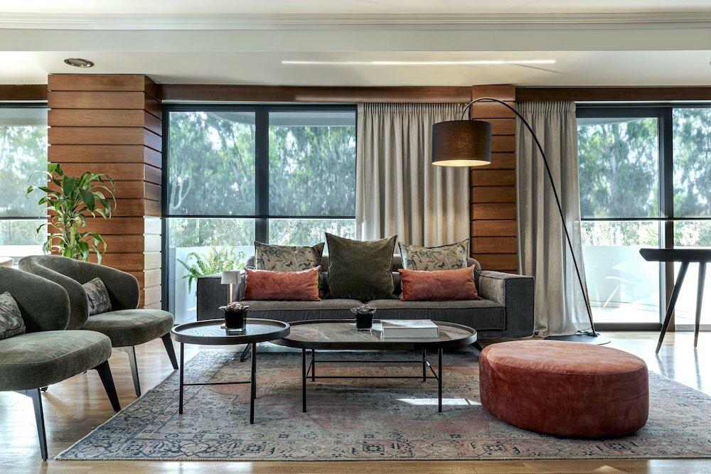 Фото Blazer Suites Hotel