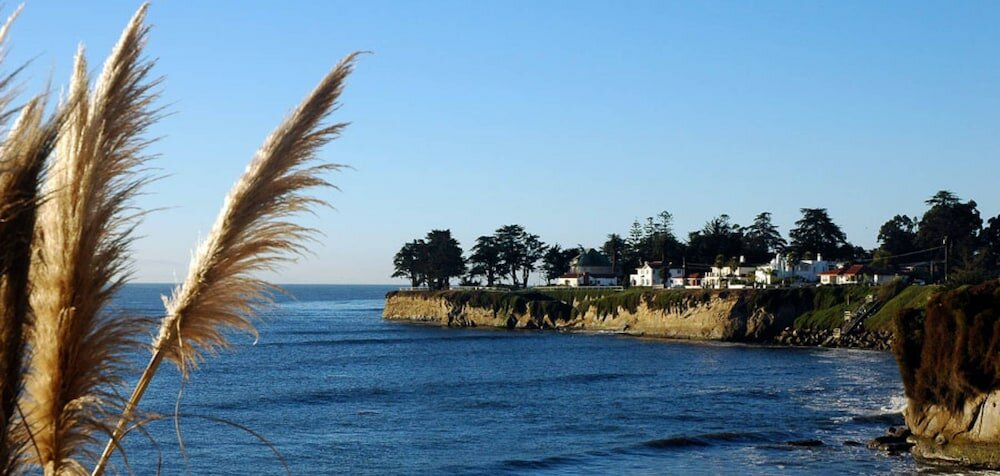 Фото West Cliff Inn - A Four Sisters Inn