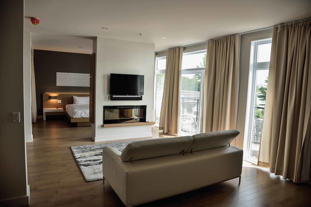 Фото La Cache du Lac Champlain by Ôrigine