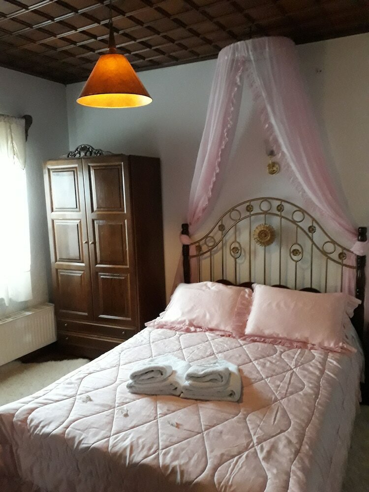 Фото Archontiko Theodora