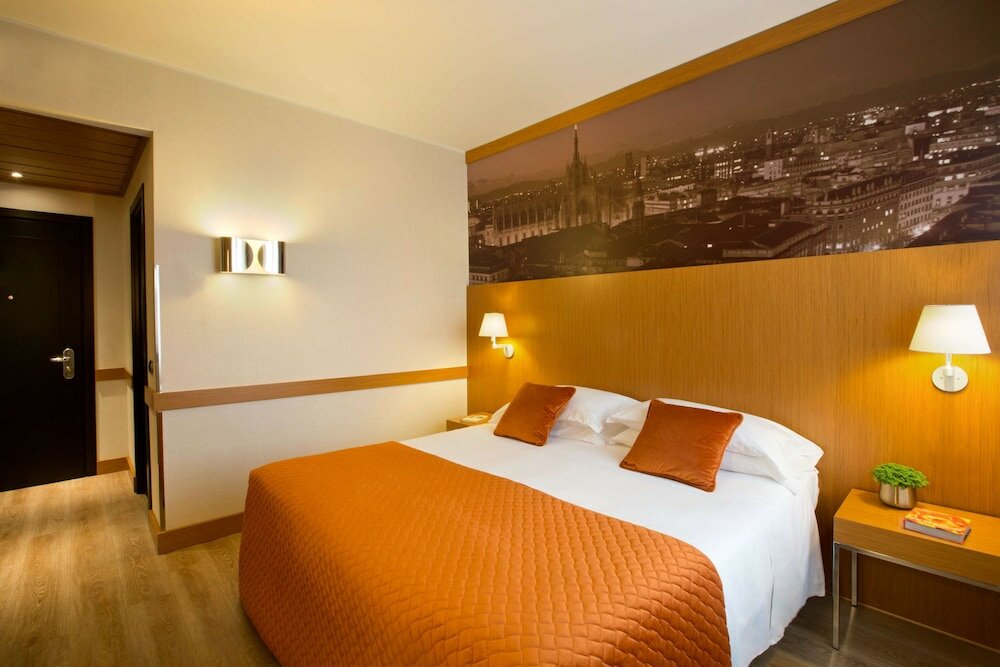 Фото Starhotels Tourist