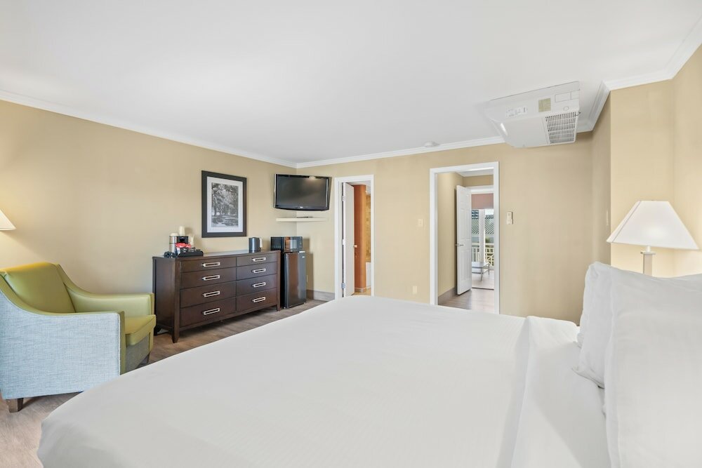 Фото The Sandbar Hotel, Trademark Collection by Wyndham