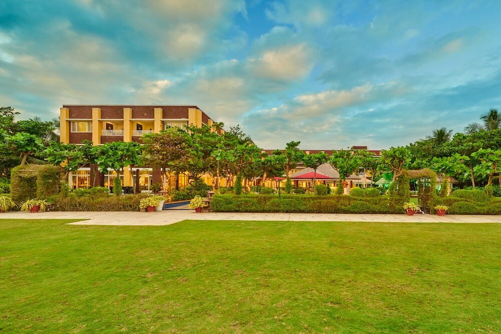 Фото Mayfair Waves