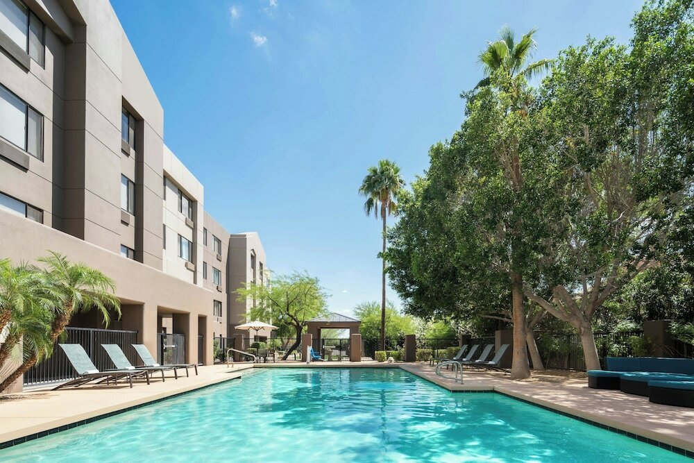 Фото SpringHill Suites Scottsdale North