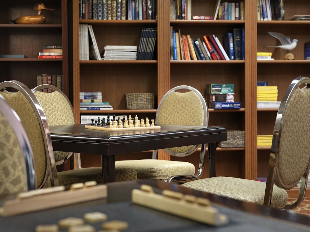 Фото Royal Scot Hotel & Suites