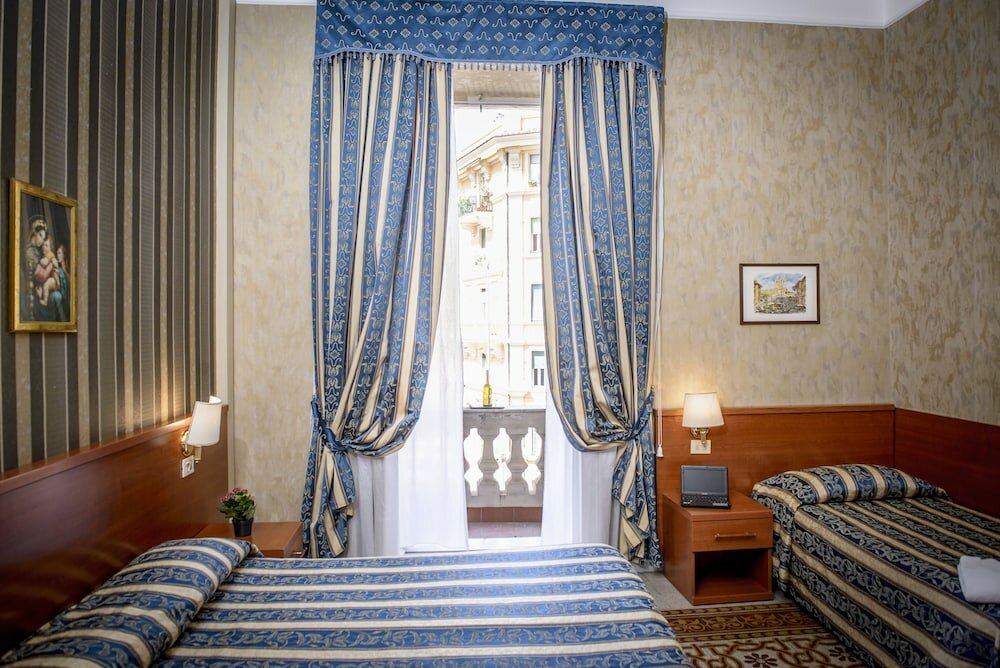 Фото Hotel Emmaus