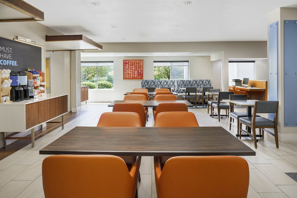 Фото Holiday Inn Express Rochester Ne- Irondequoit, an Ihg Hotel