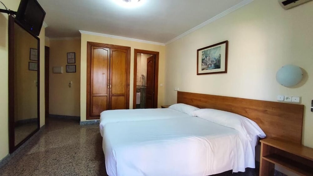 Фото Hotel Monasterio Granada - Adults Only