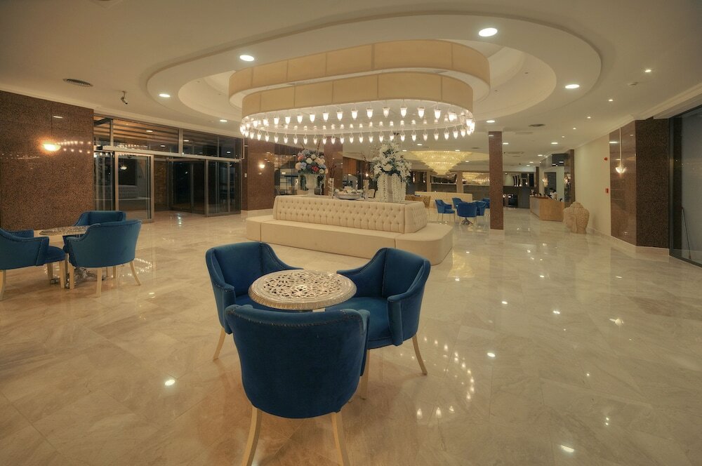 Фото Jasmine Court Hotel & Casino