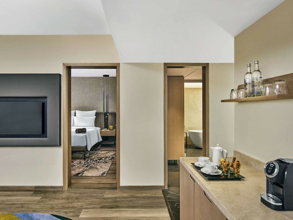 Фото Novotel Mumbai International Airport