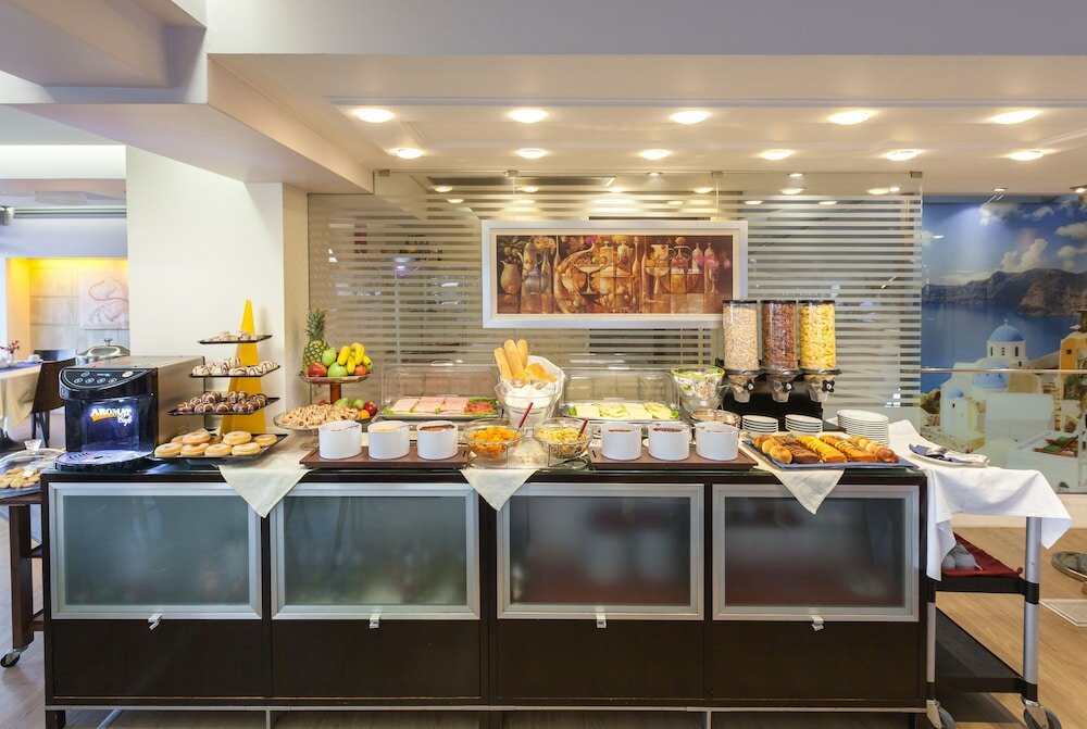 Фото Tropical Hotel