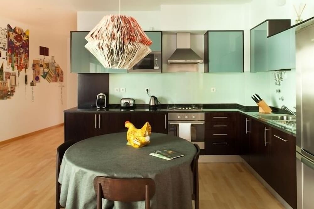 Фото The Lisbonaire Apartments