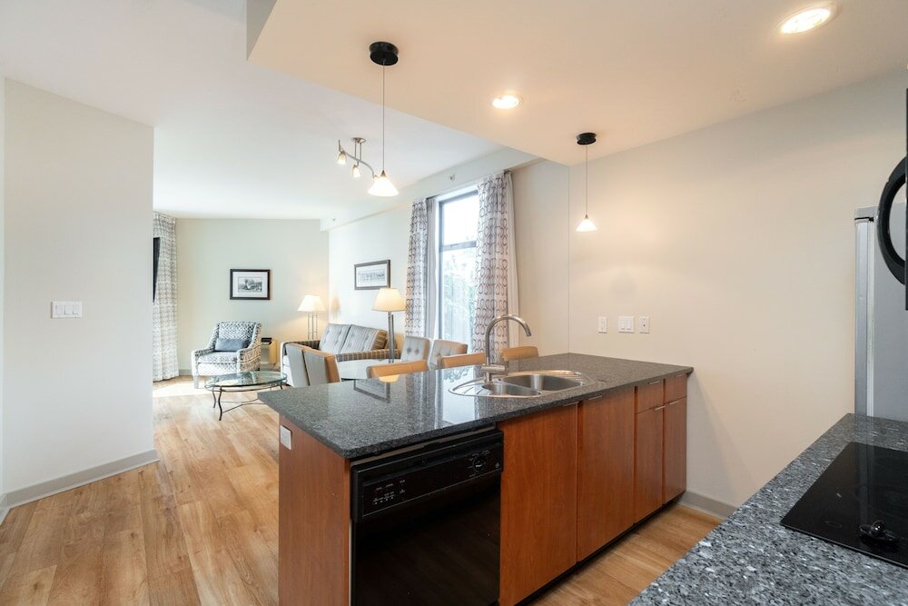 Фото Ocean Promenade Hotel