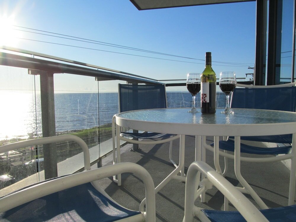 Фото Ocean Promenade Hotel